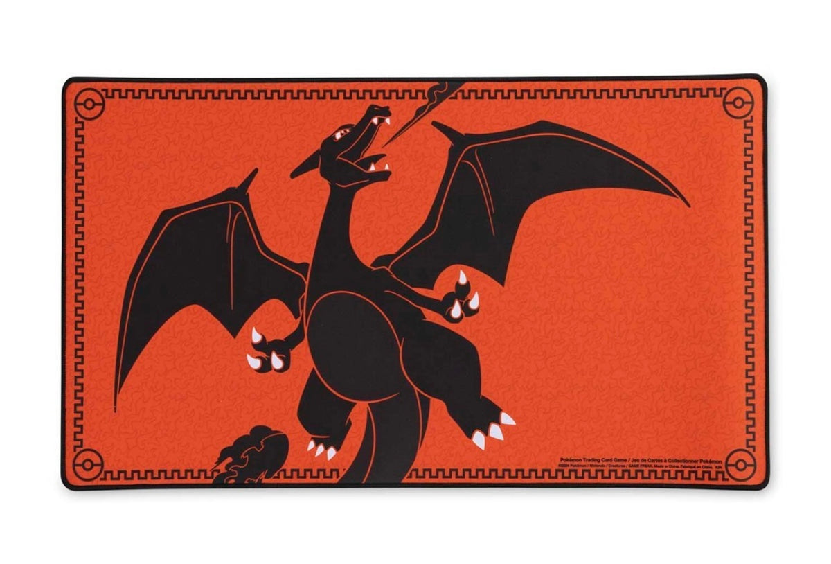 Tapete de juego premium de Charizard Ardiente para cartas coleccionables de Pokémon: